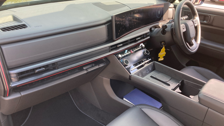 Hyundai SANTA FE 1.6 TGDi 288 PHEV Calligraphy 5dr 4WD Auto Estate